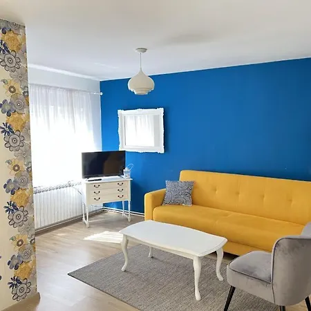 Cozy Apartment In A Peaceful Street Zagreb Exterior foto